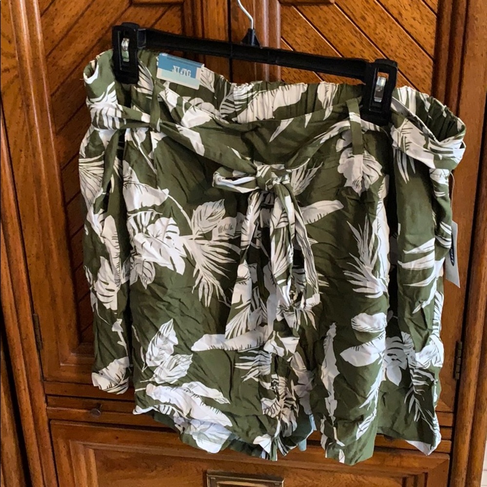 Old Navy women’s shorts.